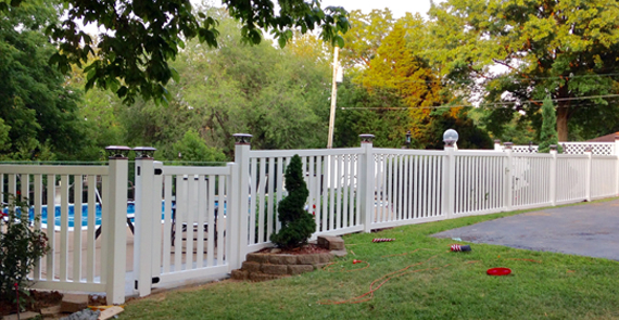 vinyl-pvc-fence-builder-saint-louis-missouri